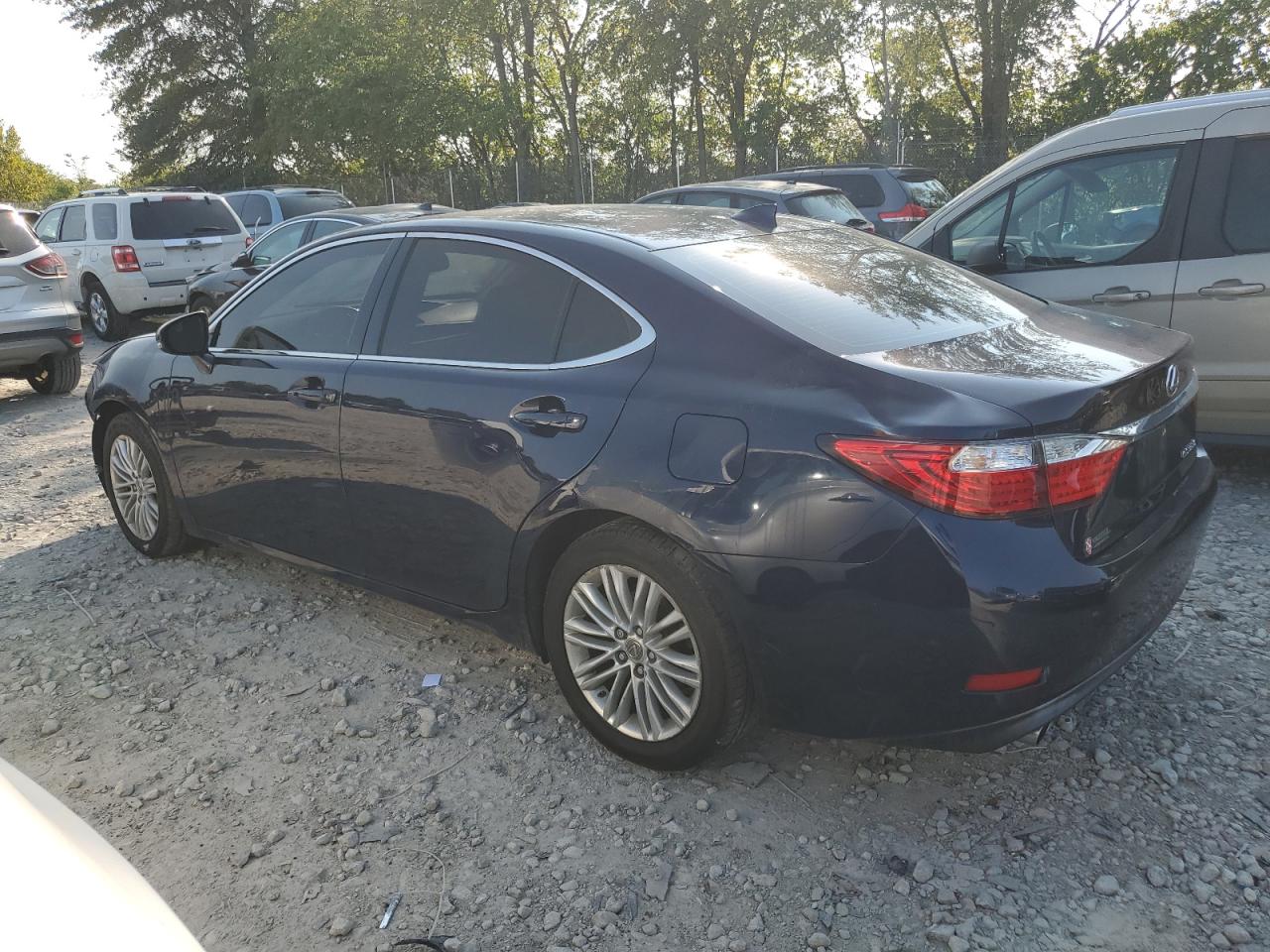 JTHBK1GG7F2181265 2015 LEXUS ES - Image 2