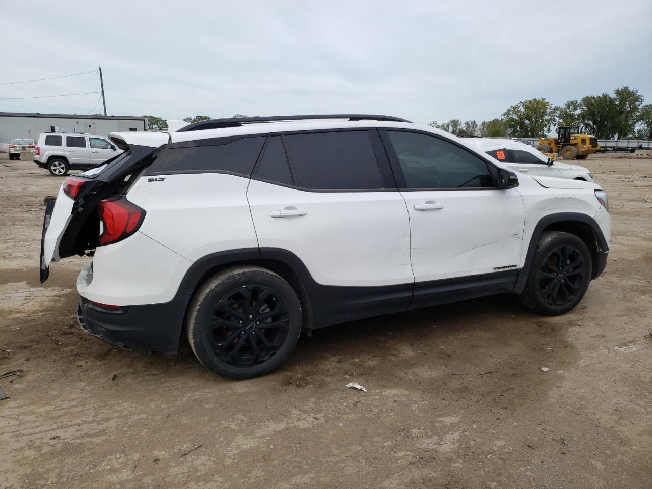 2021 GMC Terrain - Image 3