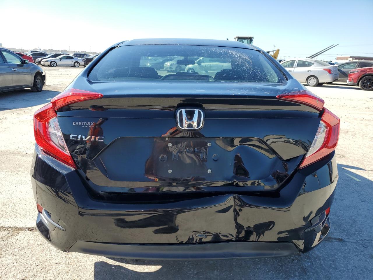 19XFC2F54JE019188 2018 Honda Civic Lx