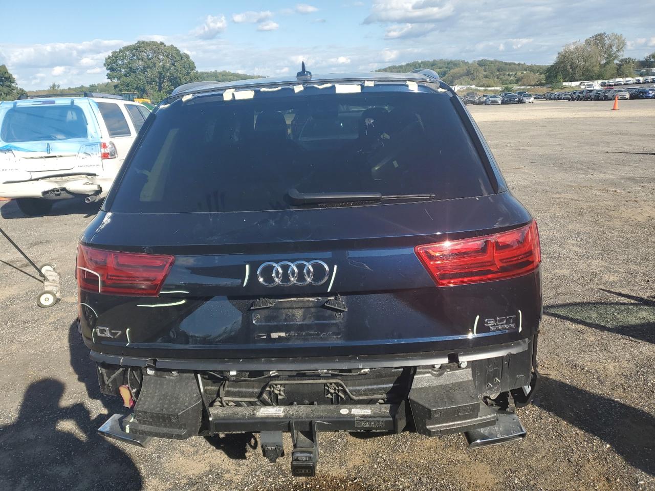 WA1VAAF7XHD032899 2017 Audi Q7 Prestige