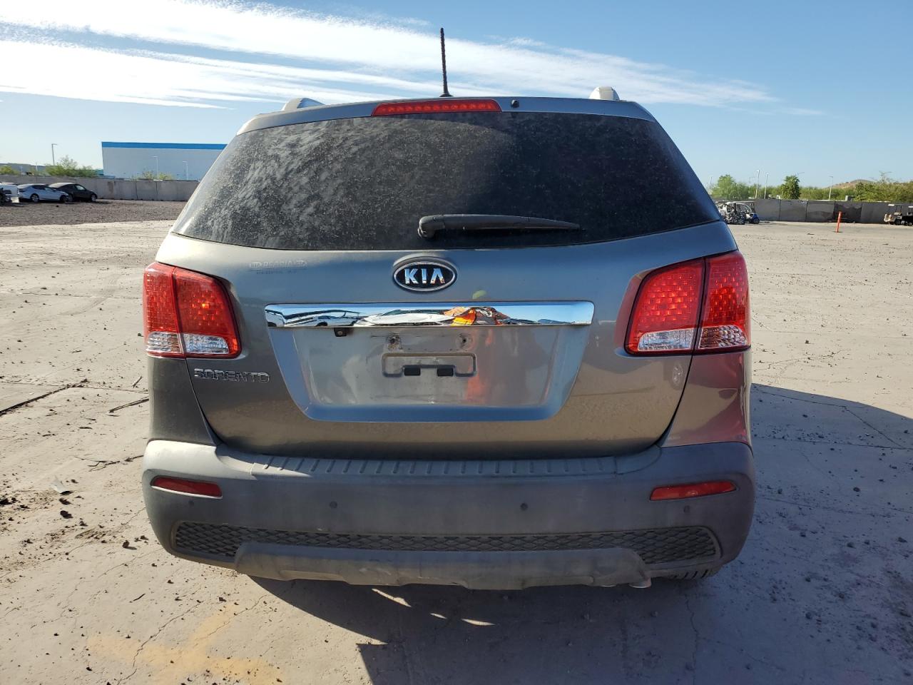 5XYKT3A65CG307358 2012 Kia Sorento Base