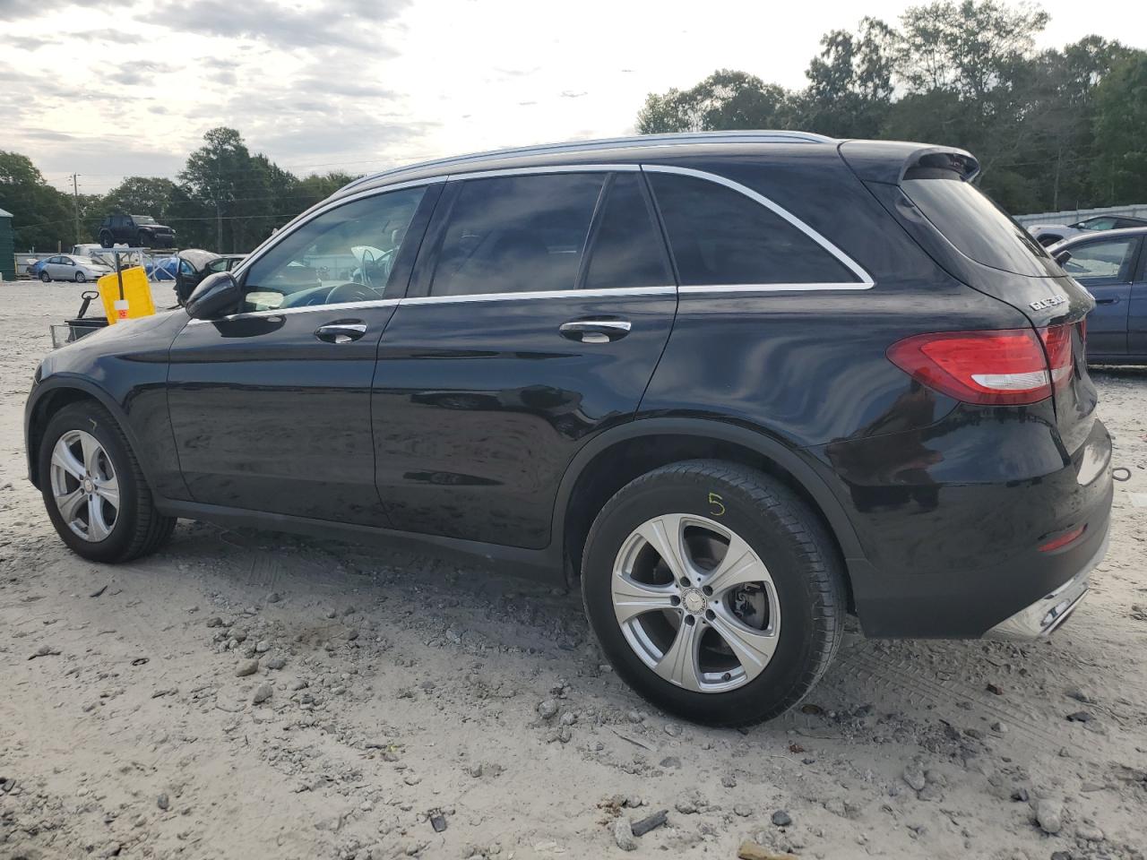 2017 Mercedes-Benz GLC - Image 2