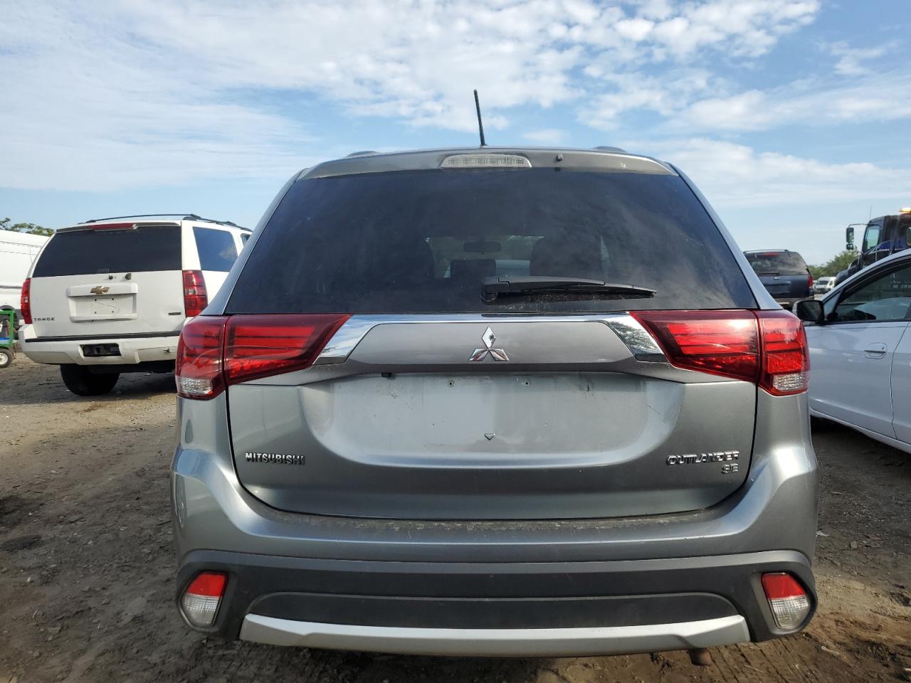 JA4AD3A30GZ065482 2016 Mitsubishi Outlander Se