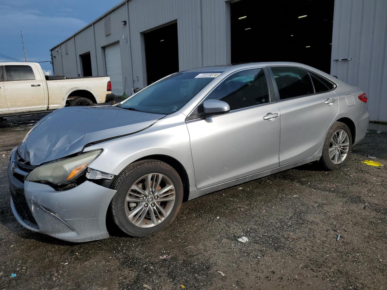 4T1BF1FK0GU154552 2016 TOYOTA CAMRY - Image 1