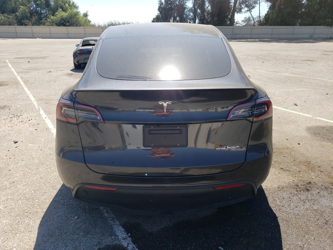 7SAYGDEF1RF047705 2024 Tesla Model Y