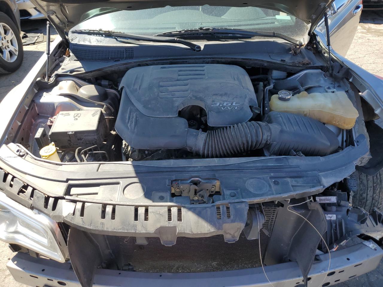 2C3CCAEG1EH340037 2014 Chrysler 300C