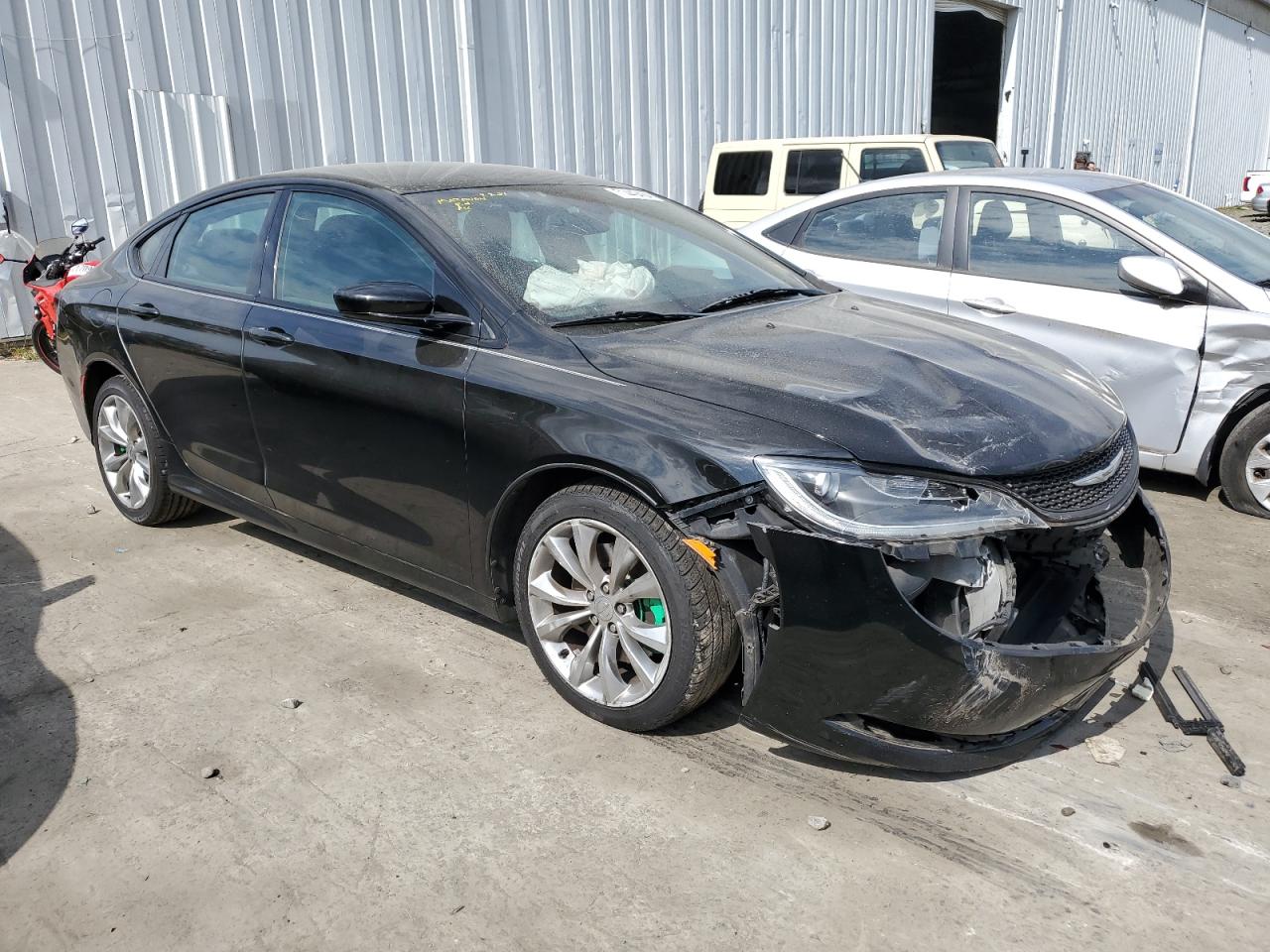 1C3CCCDG4FN636675 2015 Chrysler 200 S