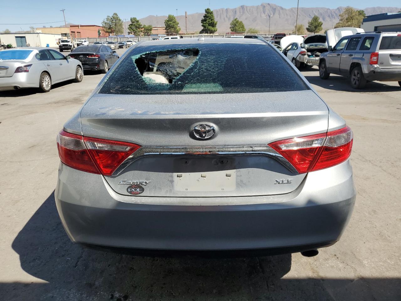 4T1BF1FK1HU338724 2017 Toyota Camry Le