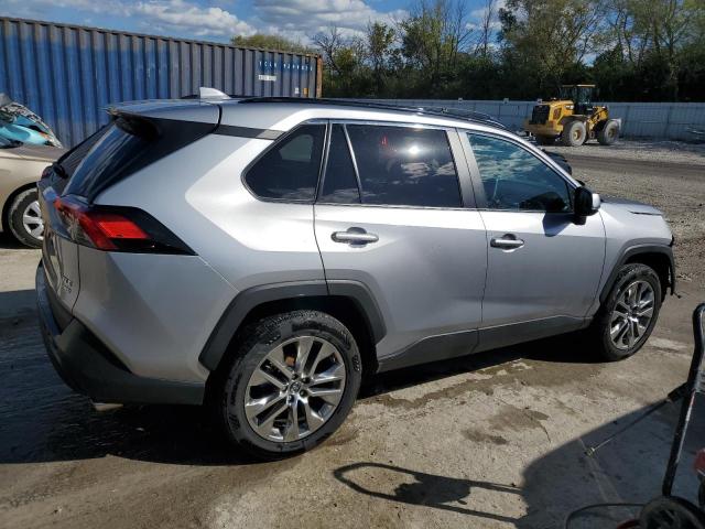  TOYOTA RAV4 2019 Srebrny