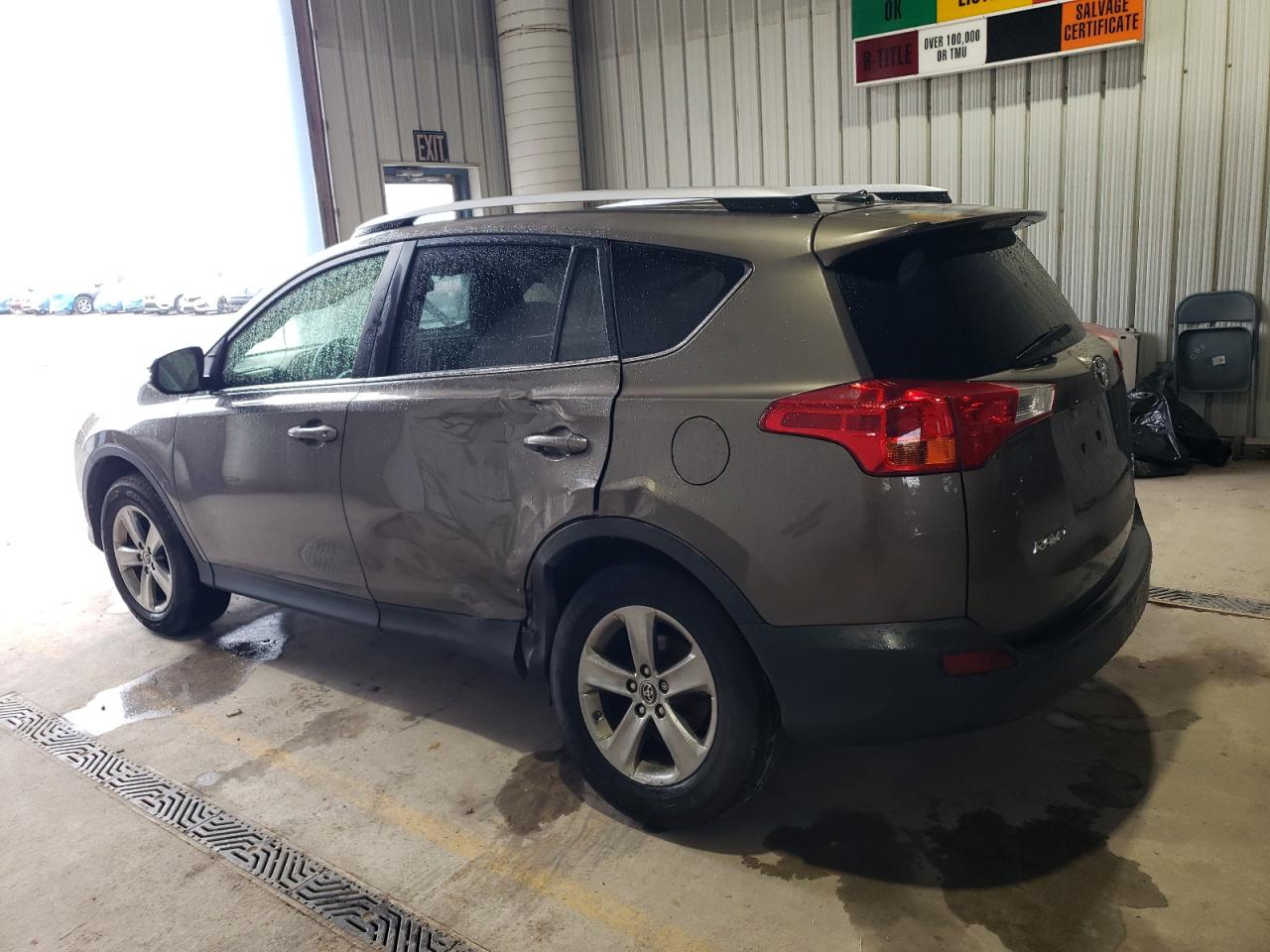 JTMRFREV4FD155344 2015 TOYOTA RAV 4 - Image 2