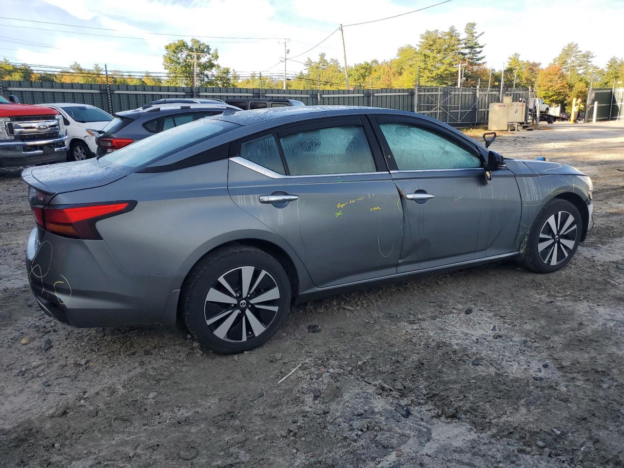 2019 Nissan Altima - Image 3