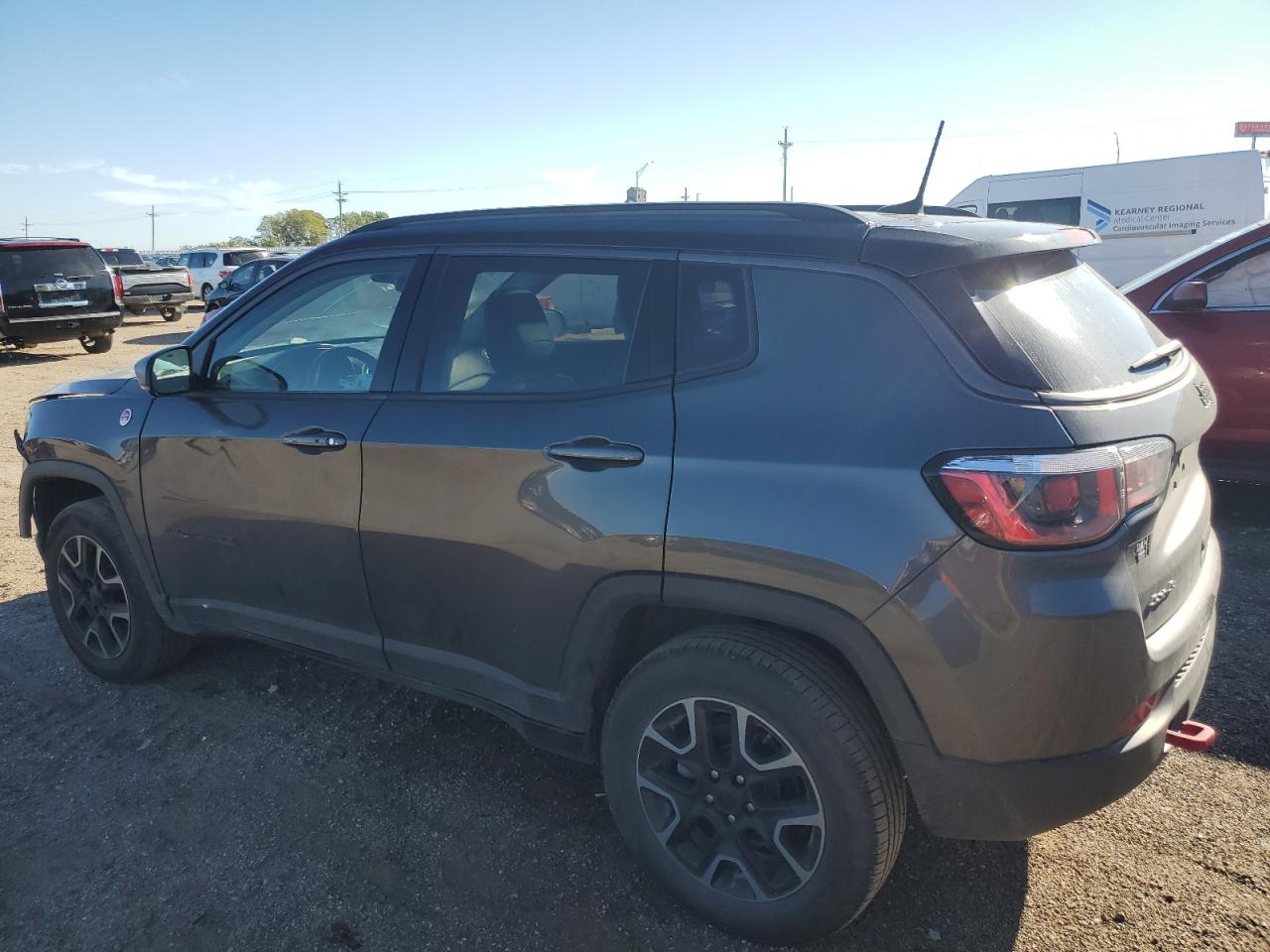 3C4NJDDB1KT654016 2019 JEEP COMPASS - Image 2