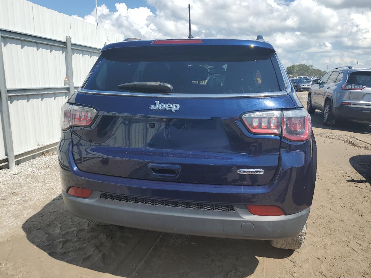 2018 Jeep Compass Latitude VIN: 3C4NJCBB2JT266658 Lot: 73837944