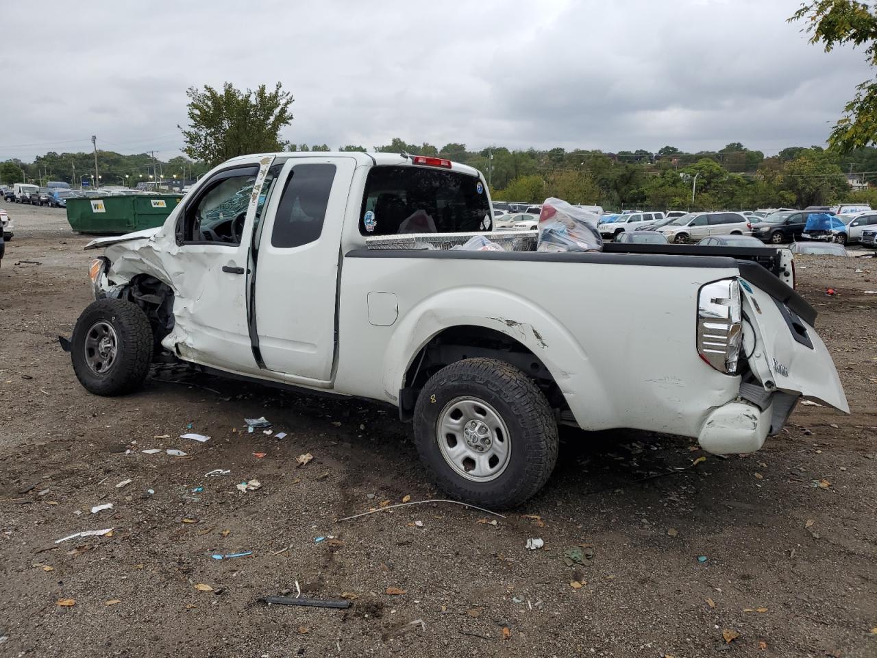 1N6BD0CT1HN762977 2017 NISSAN NAVARA - Image 2