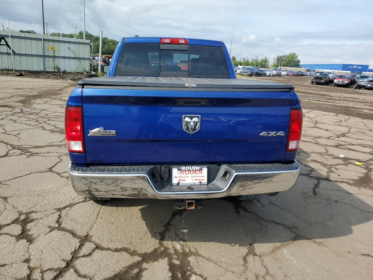 1C6RR7LG9FS683559 2015 Ram 1500 Slt