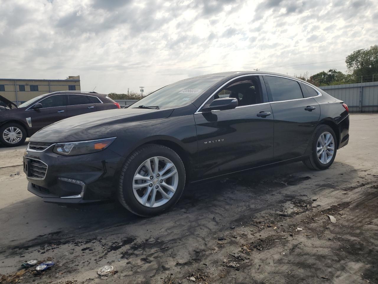 1G1ZD5ST1JF252475 2018 Chevrolet Malibu Lt