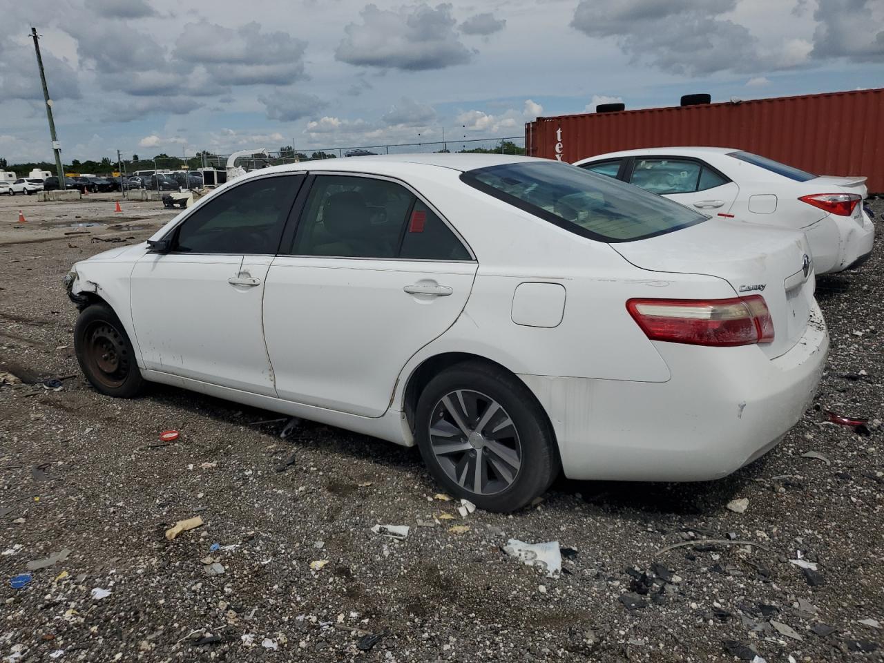 2009 Toyota Camry - Image 2