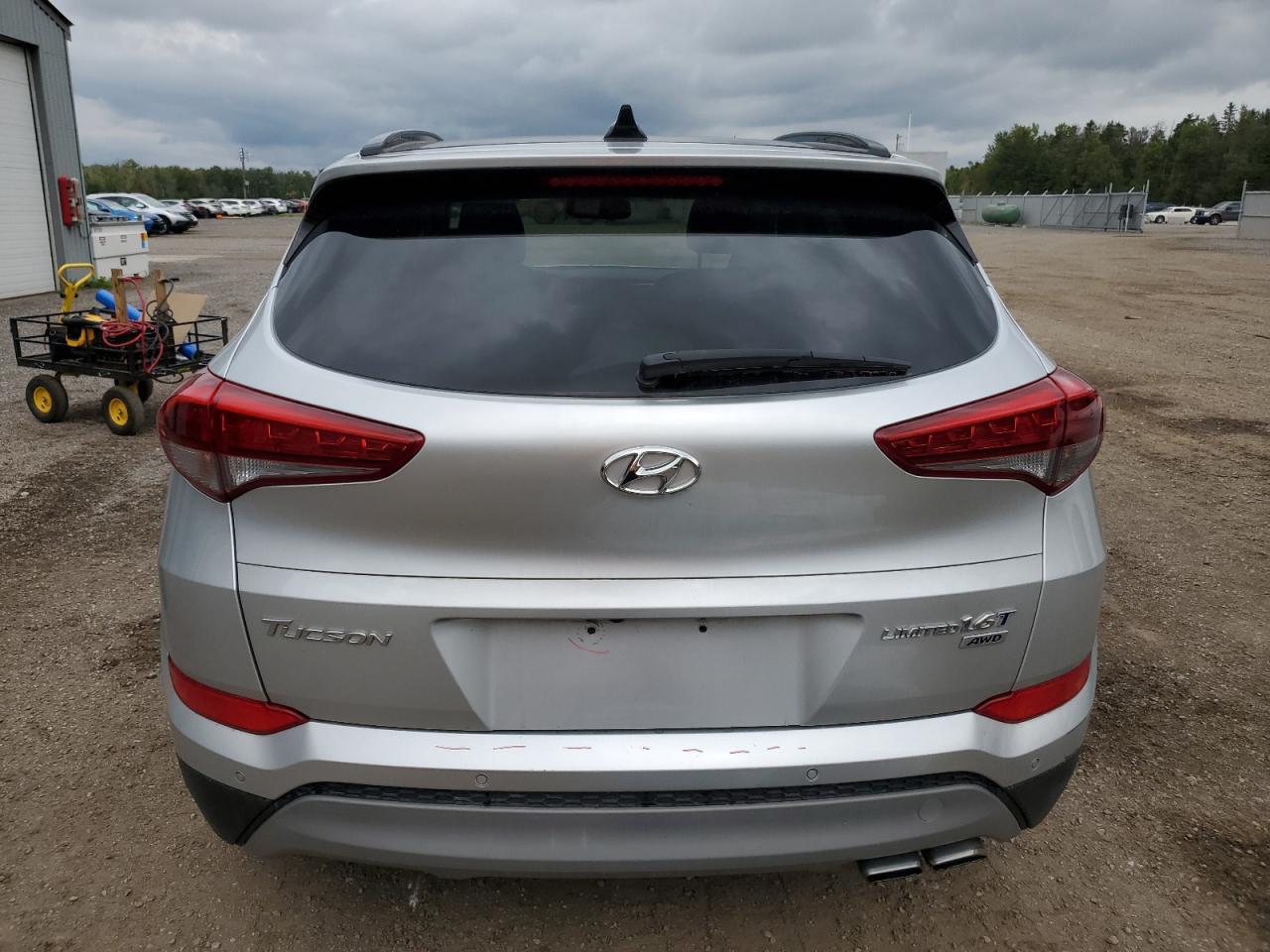 KM8J3CA26HU322462 2017 Hyundai Tucson Limited