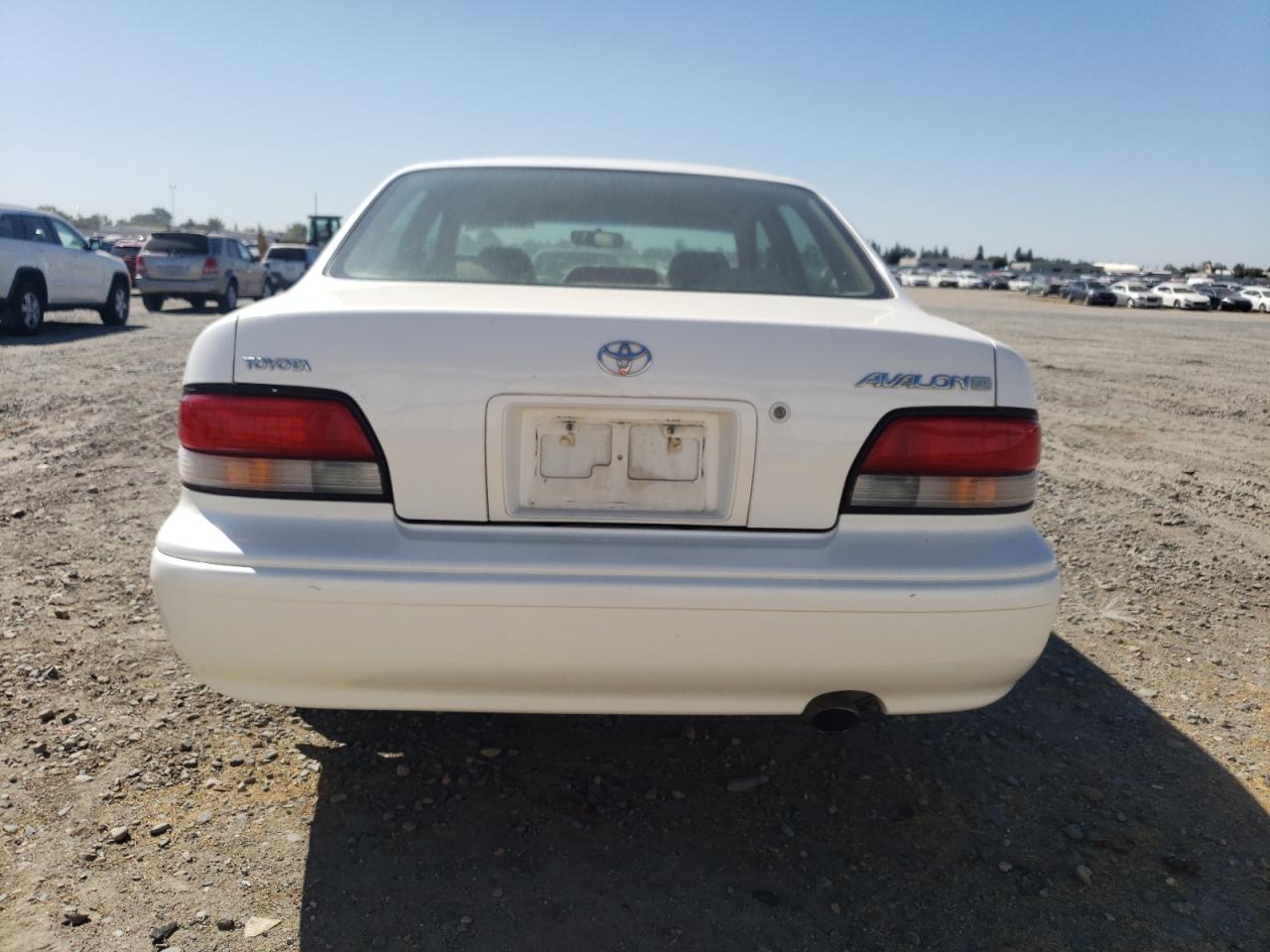 1997 Toyota Avalon Xl VIN: 4T1BF12B4VU161412 Lot: 68715854