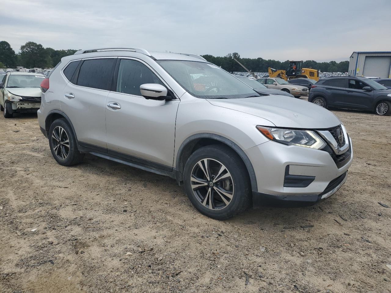 2020 Nissan Rogue S VIN: JN8AT2MTXLW015610 Lot: 69429054