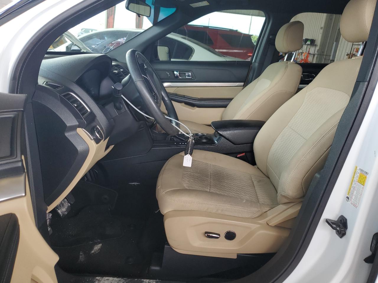 2016 Ford Explorer - Image 7