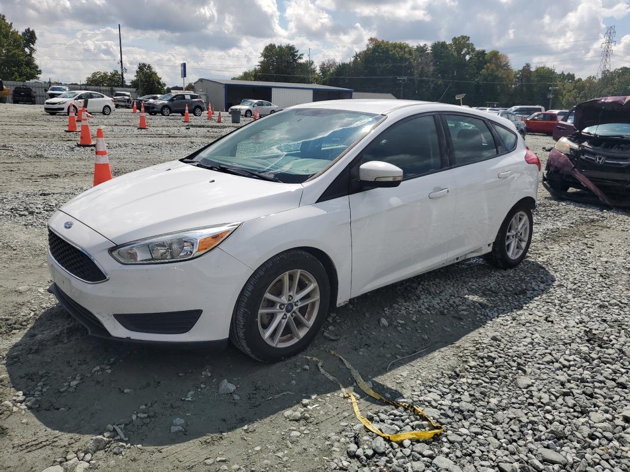 1FADP3K2XFL364288 2015 FORD FOCUS - Image 1