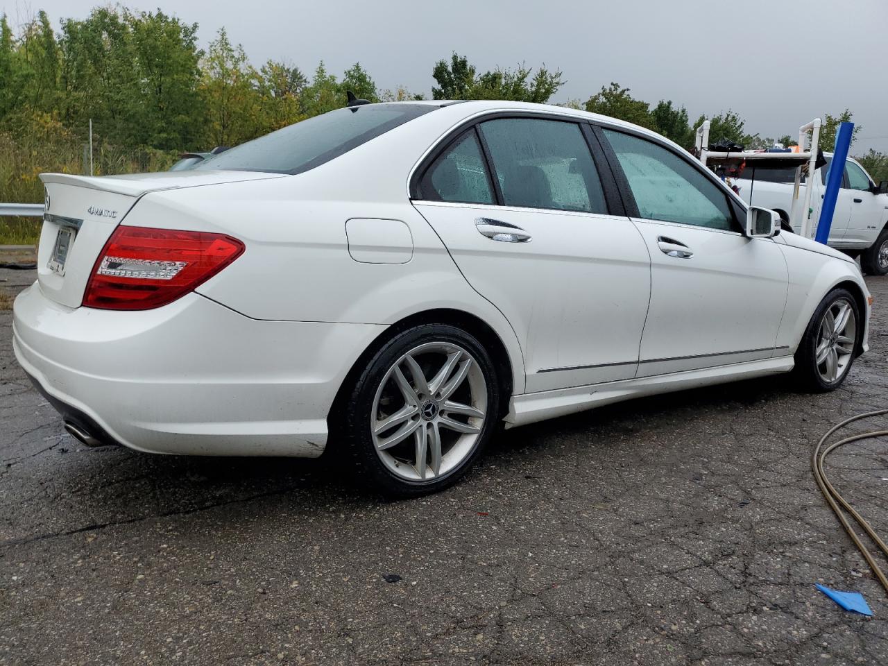 VIN WDDGF8AB1EA941850 2014 MERCEDES-BENZ C-CLASS no.3