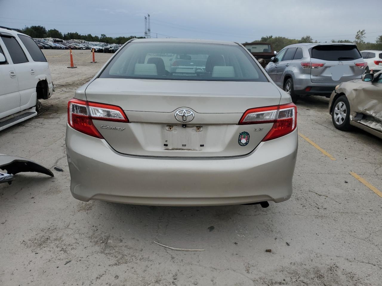 4T1BF1FK2DU703082 2013 Toyota Camry L