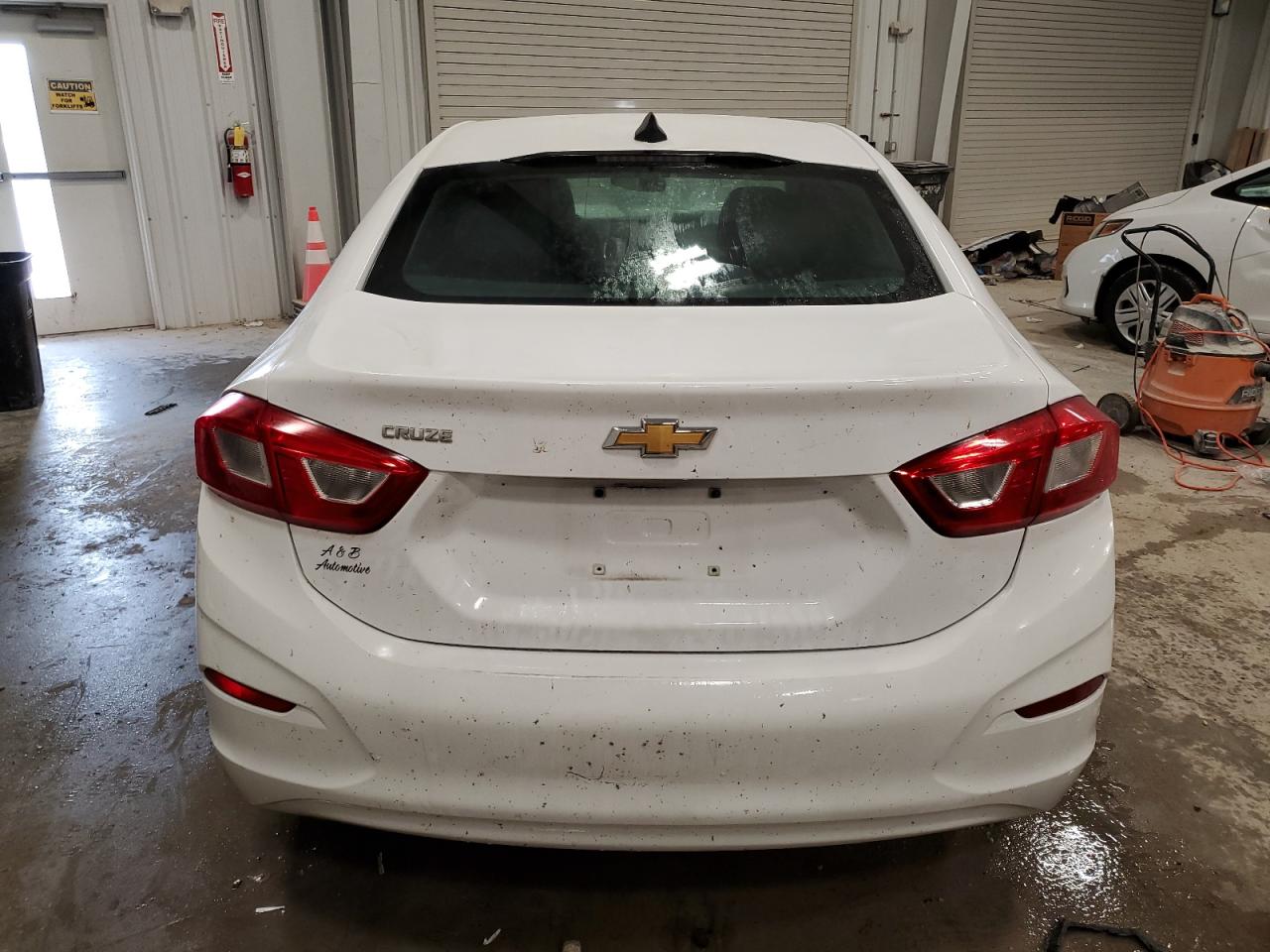 2017 Chevrolet Cruze Ls VIN: 1G1BC5SM3H7261096 Lot: 70473464