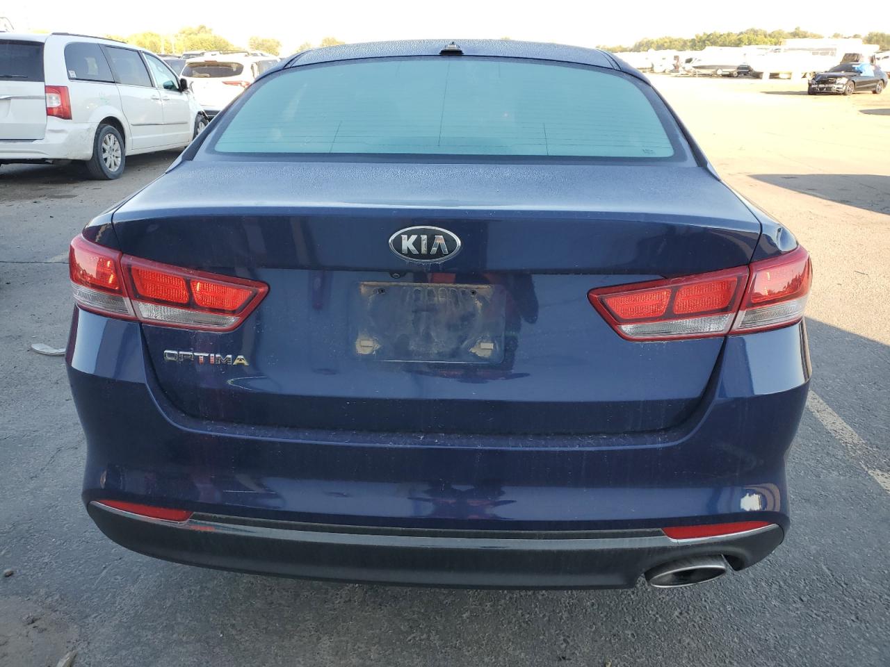 5XXGT4L3XGG076823 2016 Kia Optima Lx