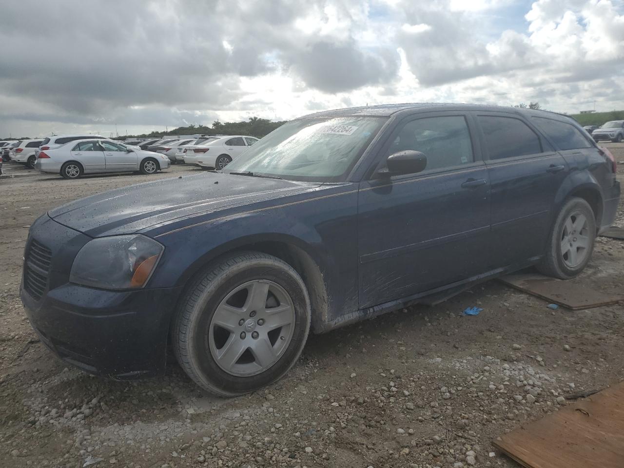 2D4FV48V45H555512 2005 Dodge Magnum Sxt