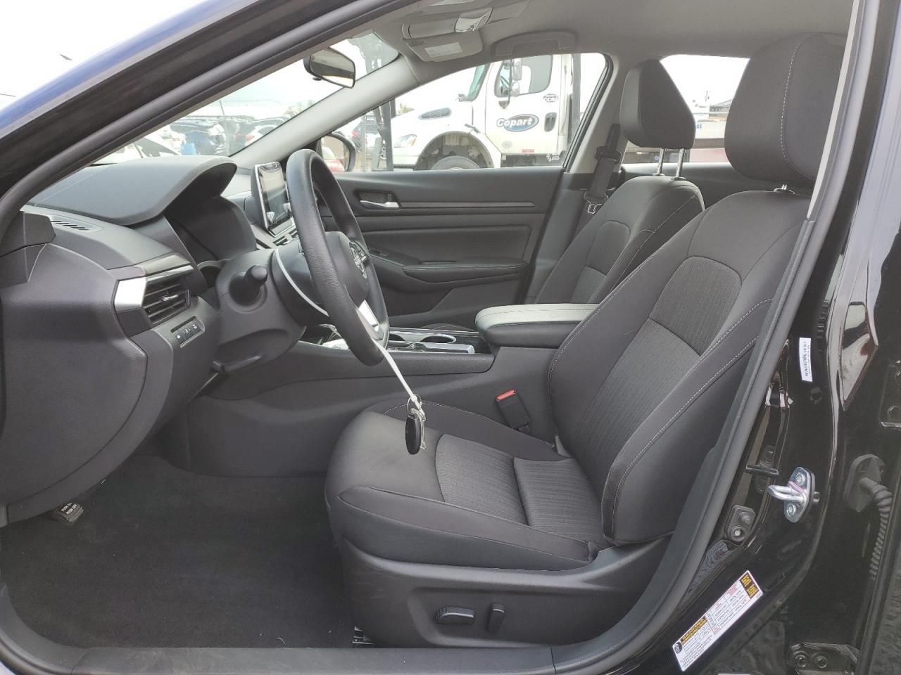 2024 Nissan Altima - Image 7