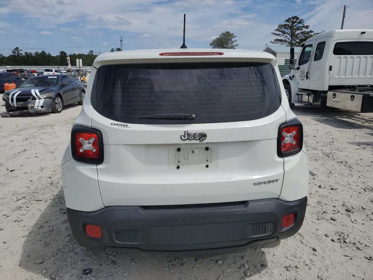 2015 Jeep Renegade Sport VIN: ZACCJAAH0FPB62929 Lot: 70346144