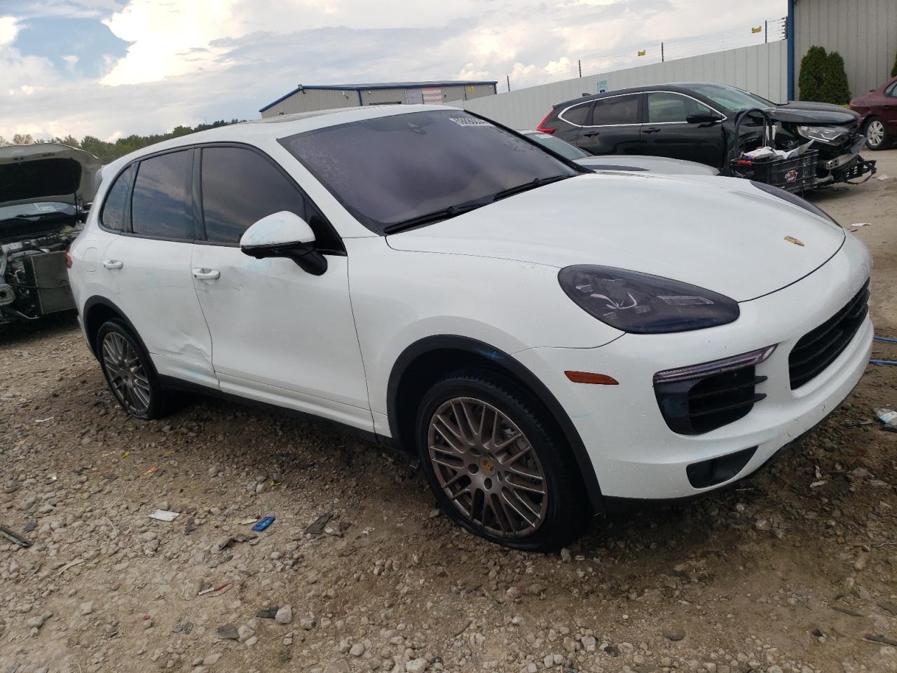 VIN WP1AB2A27GLA93990 2016 PORSCHE CAYENNE no.4