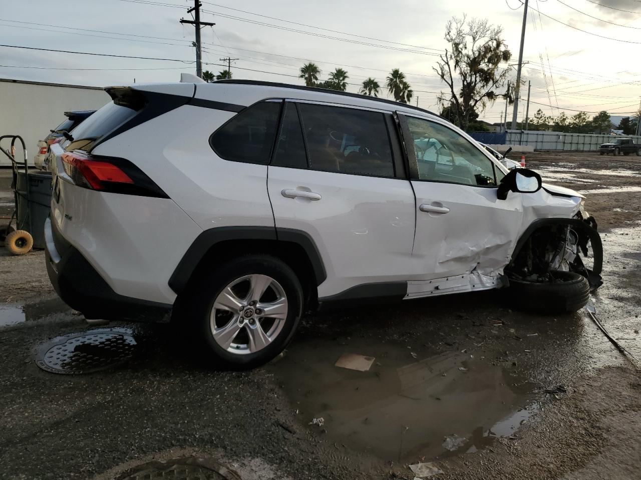 2021 Toyota RAV 4 - Image 3