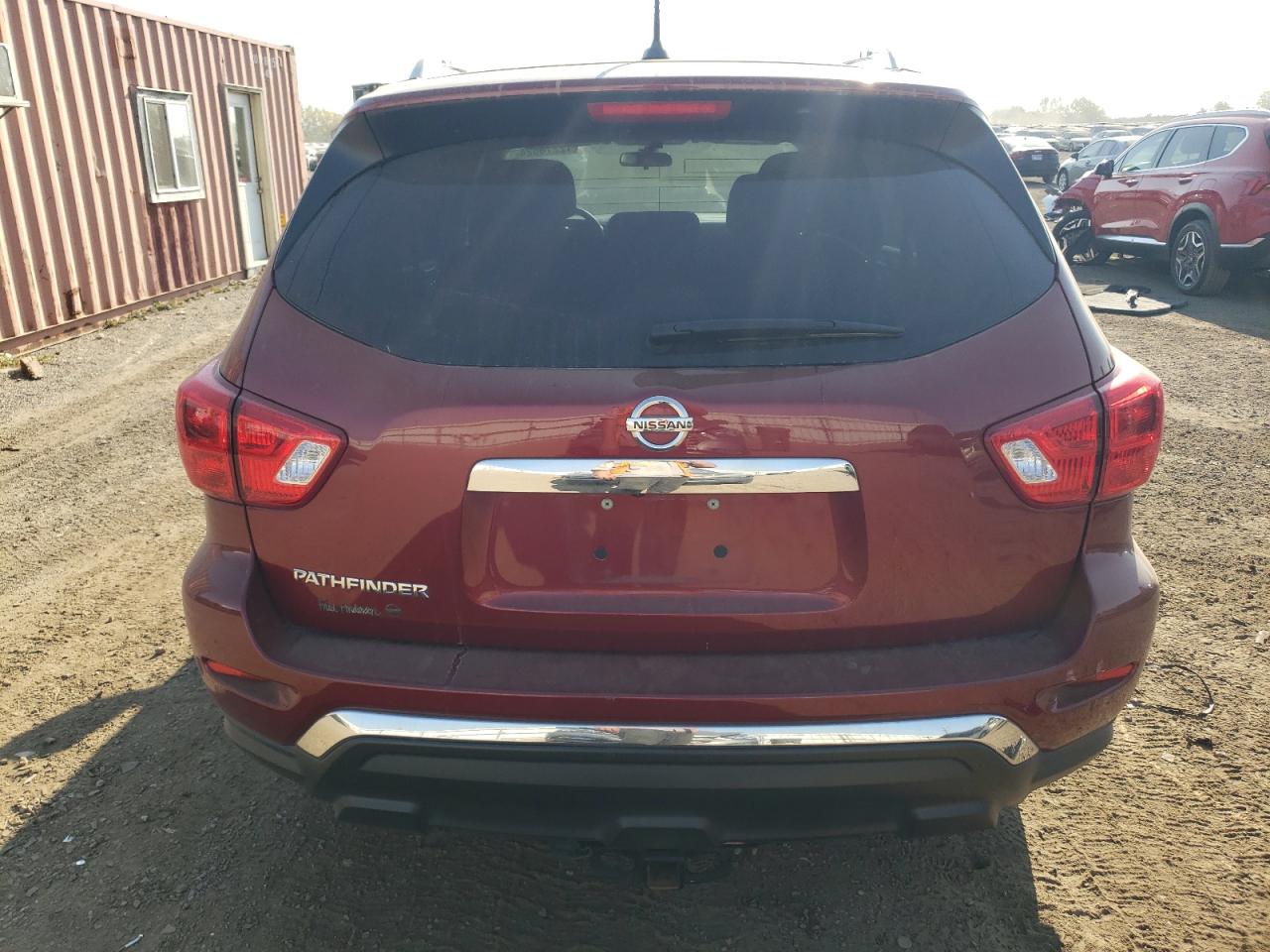 5N1DR2MN9JC654497 2018 Nissan Pathfinder S