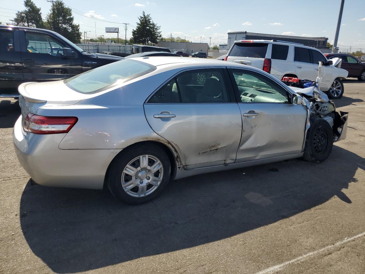 2010 Toyota Camry - Image 3