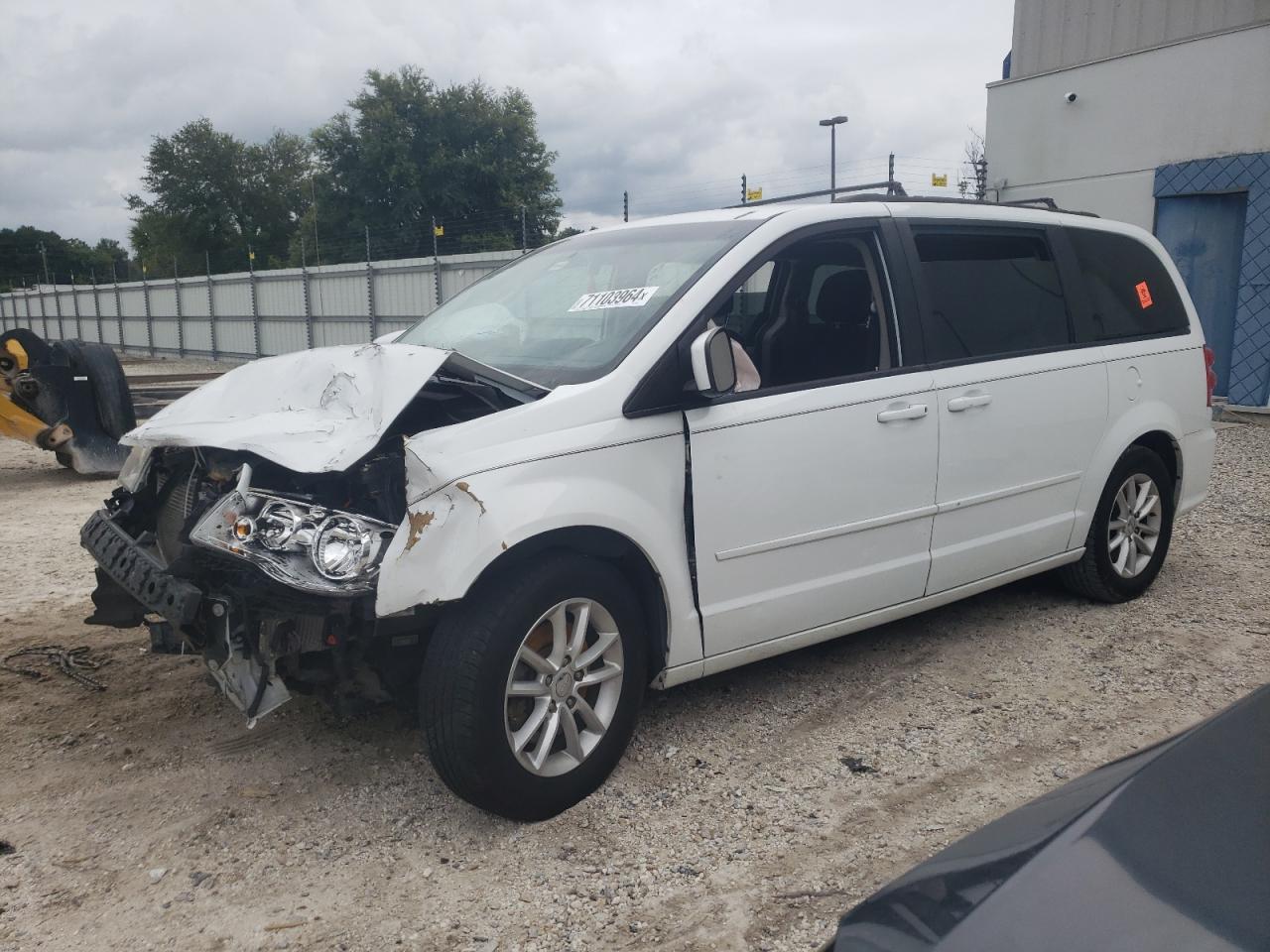 2016 Dodge Caravan - Image 1