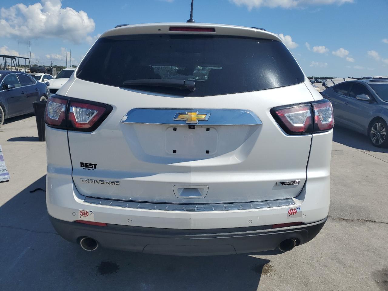 1GNKRJKD9HJ154191 2017 Chevrolet Traverse Premier