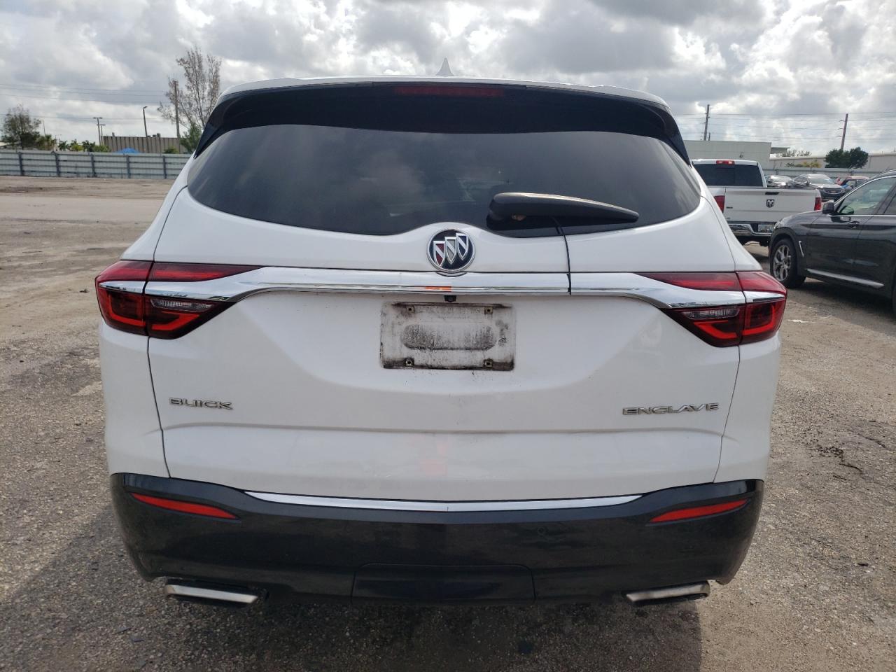 2018 Buick Enclave Essence VIN: 5GAERBKW7JJ198842 Lot: 71288074