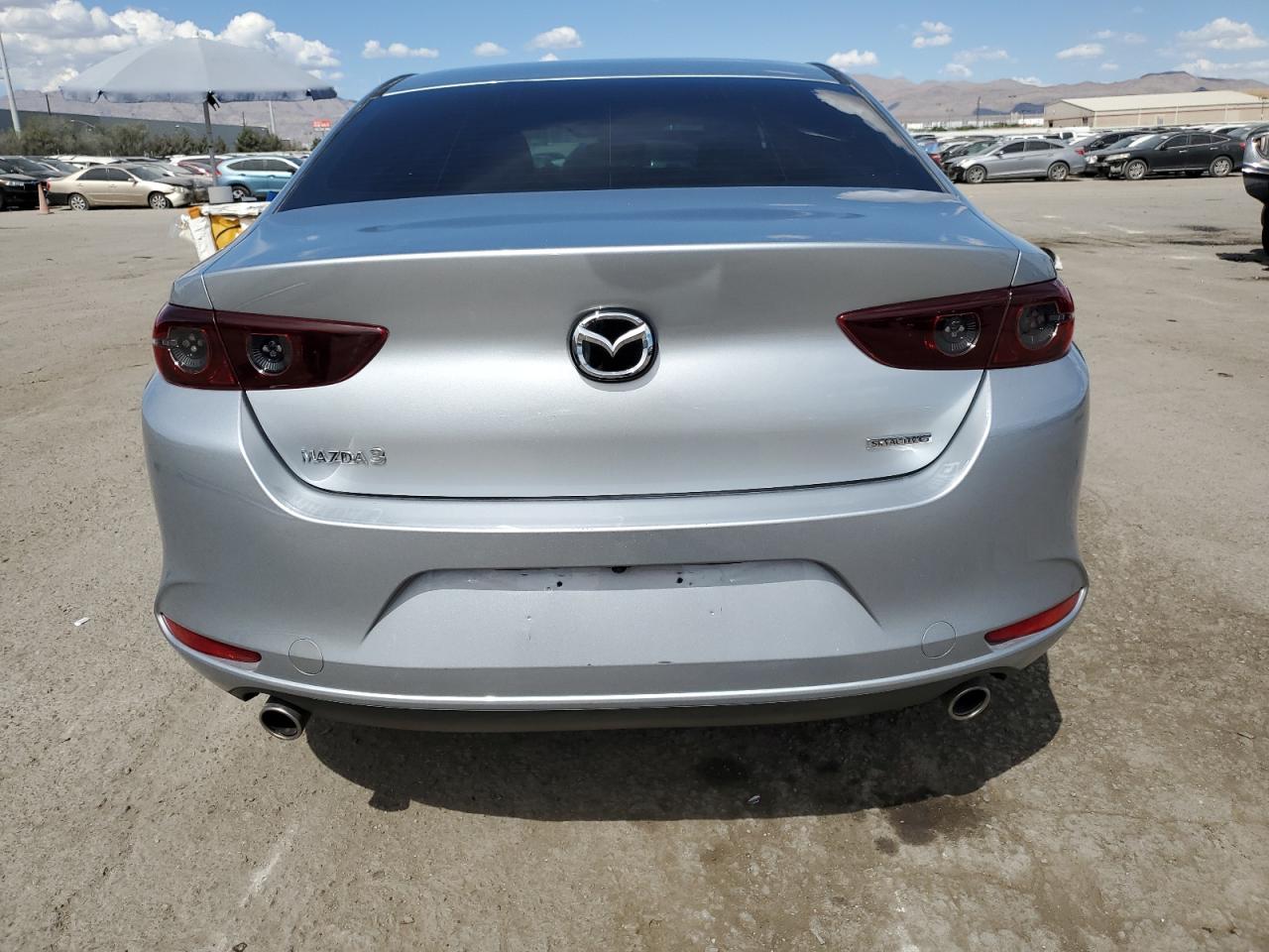 3MZBPAA79MM203720 2021 Mazda 3