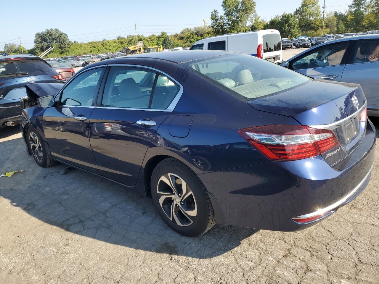 VIN 1HGCR2F32HA005417 2017 HONDA ACCORD no.2