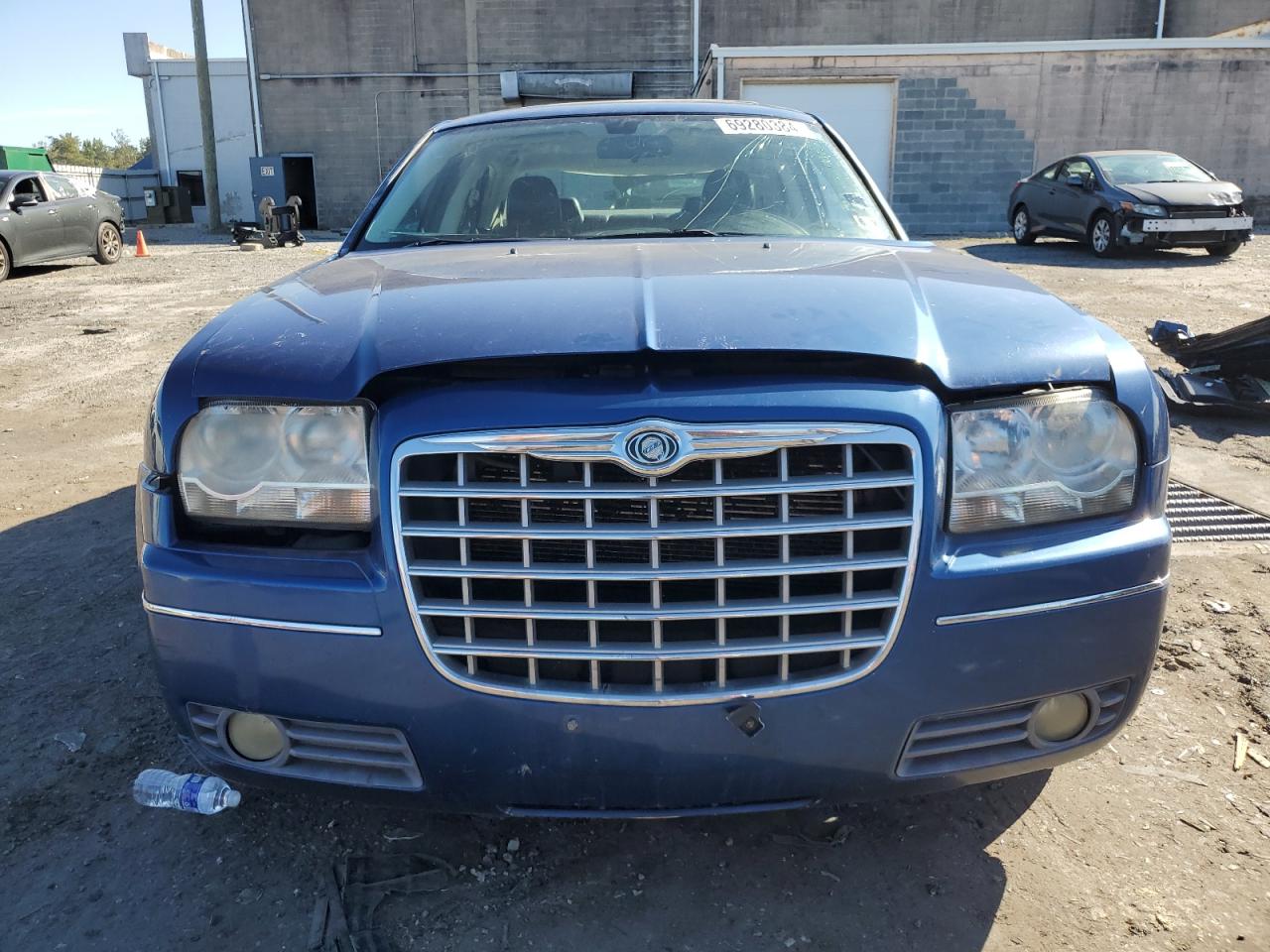 2010 Chrysler 300 - Image 5