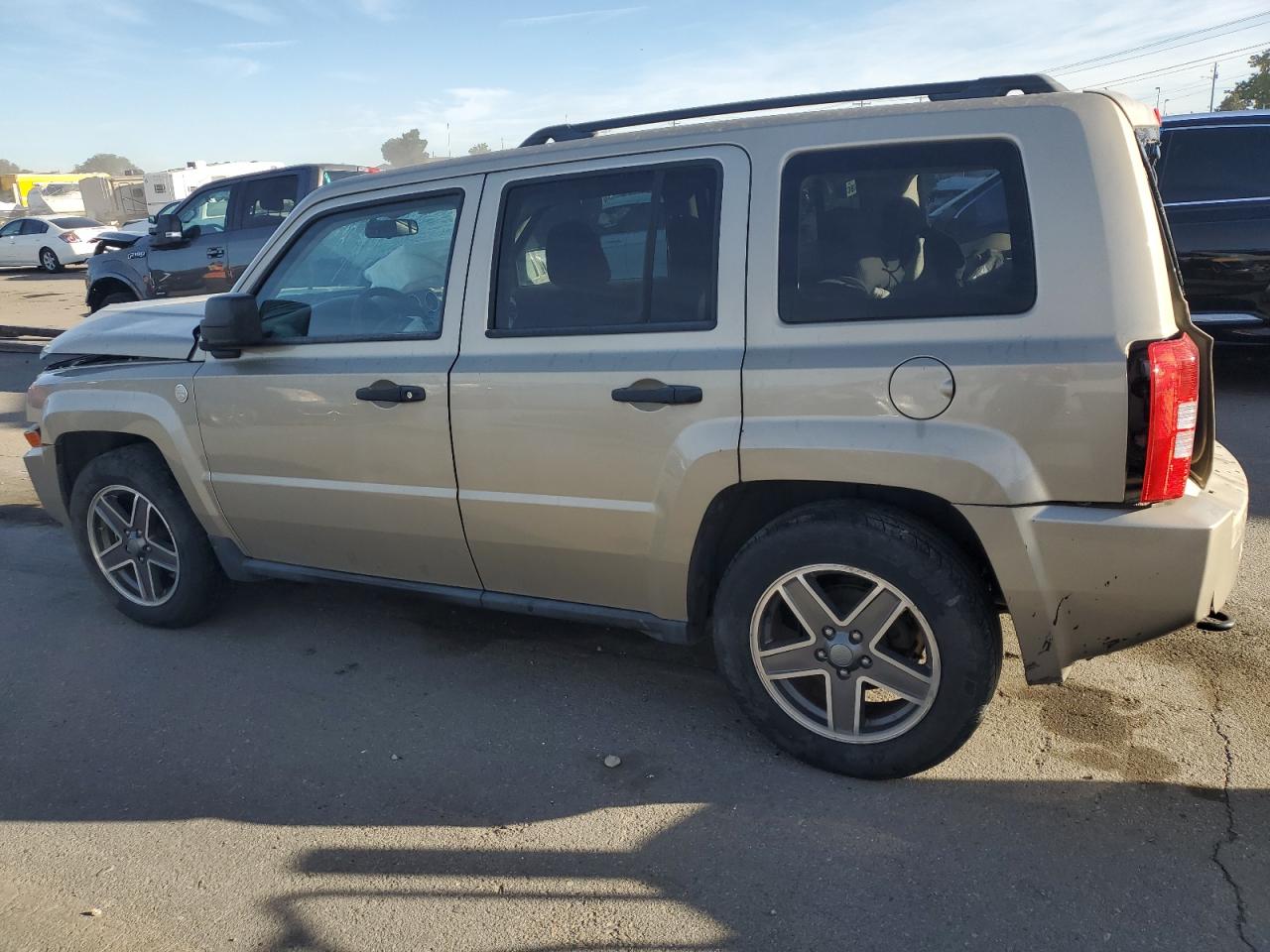 2009 Jeep Liberty (Patriot) - Image 2