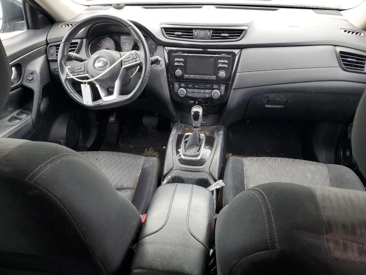 2017 Nissan Rogue - Image 8