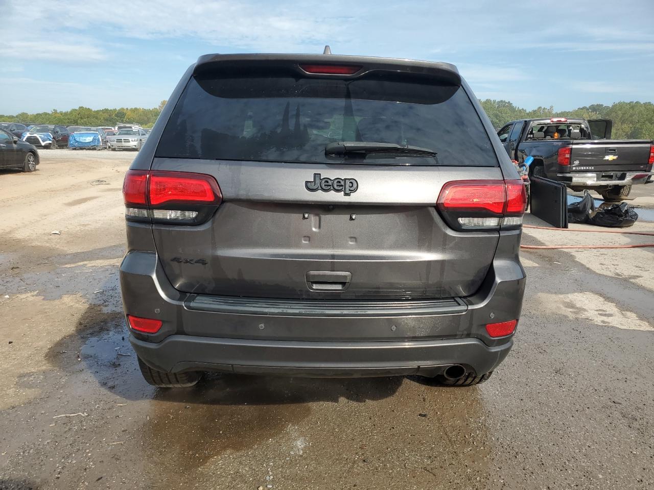 1C4RJFAG1KC809821 2019 Jeep Grand Cherokee Laredo