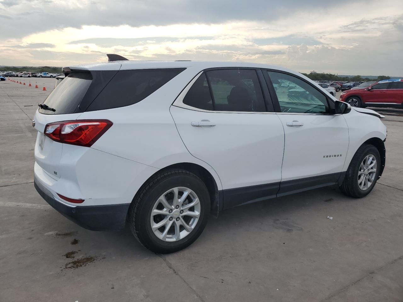 3GNAXJEV3JS591534 2018 Chevrolet Equinox Lt