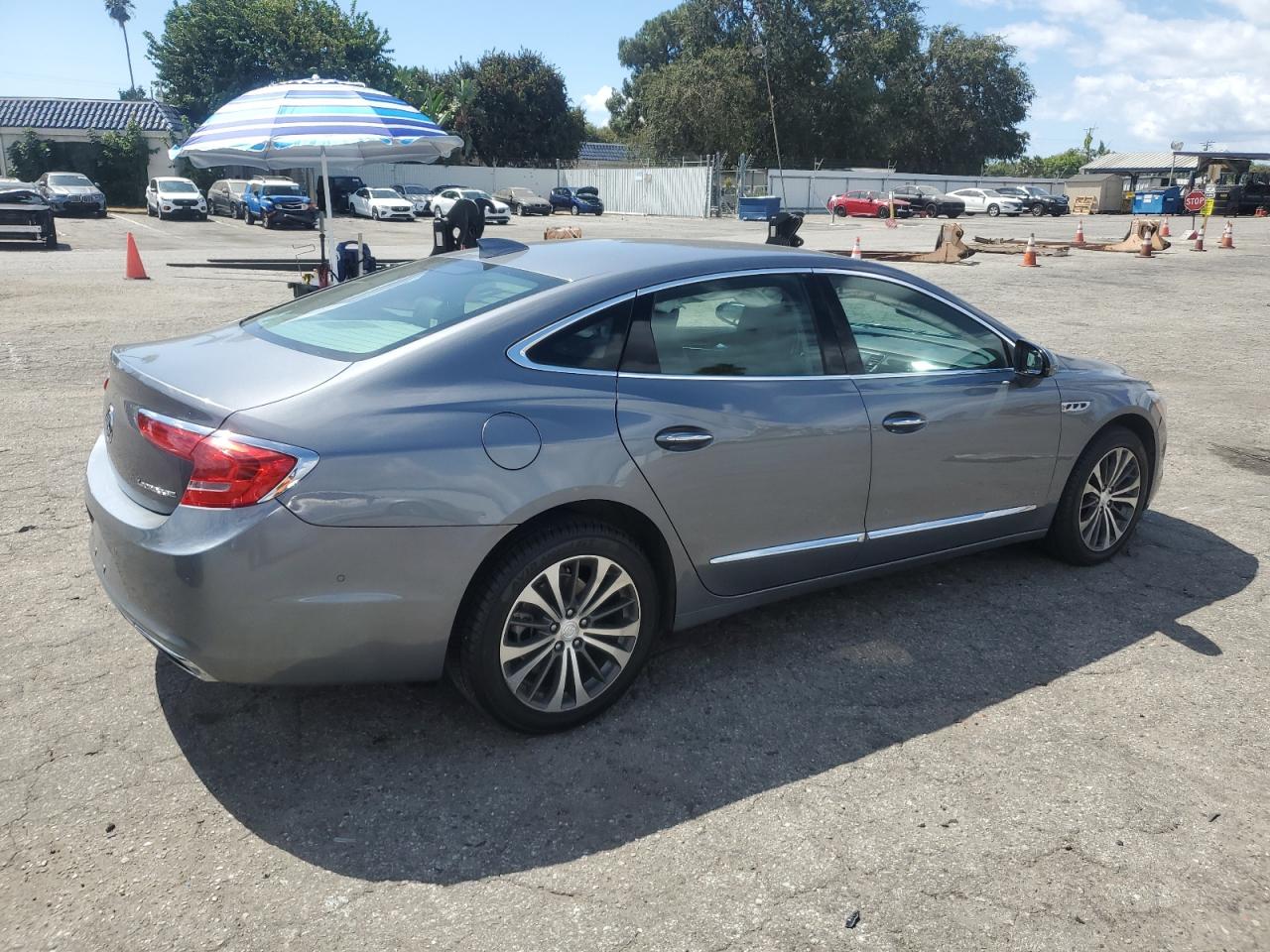 1G4ZR5SS1JU139326 2018 Buick Lacrosse Premium