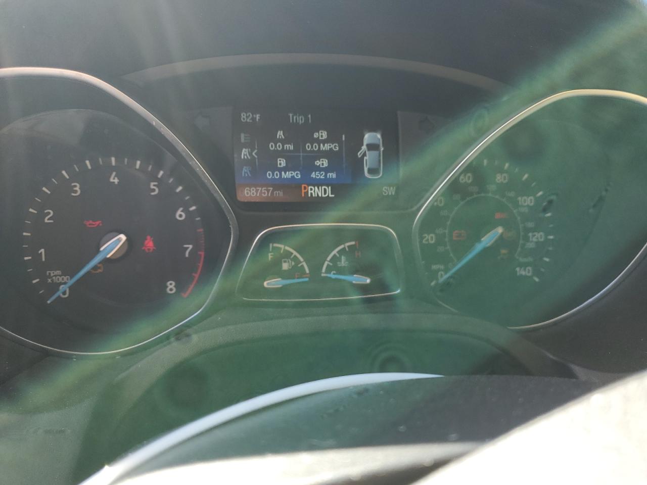1FADP3K21JL330569 2018 Ford Focus Se