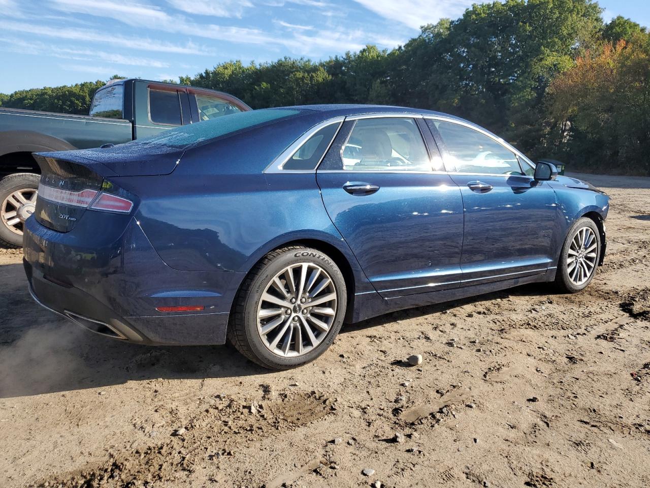 2017 Lincoln MKZ - Image 3